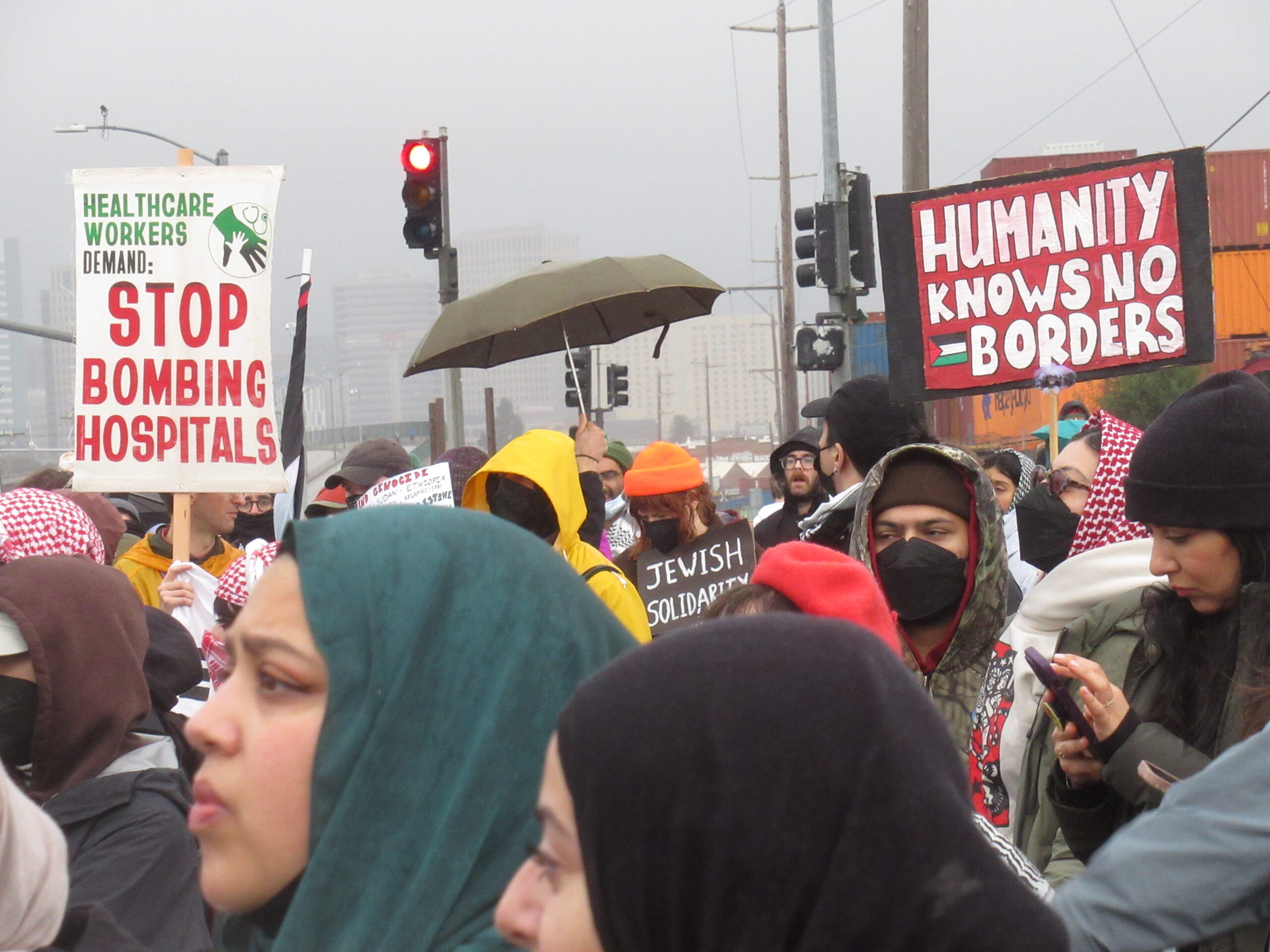 Gaza demo close Oakland Port 36